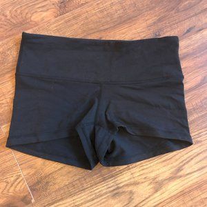 Lululemon booty shorts